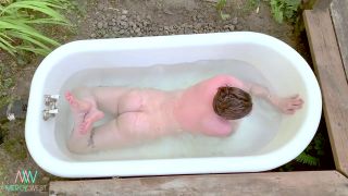 Mercy West - Outdoor Bathtub Chill Time-6