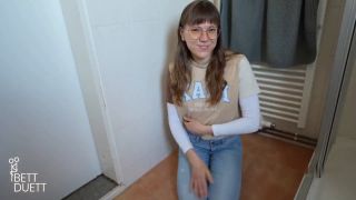 [K2S.CLUB] BettDuett - Schatzi's Erster Jeans Squirt - FullHD 1080P-1