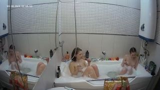 Voyeur - House - Exclusive Girls Take A Bath Apr 18 2024 720P - Amateur-3
