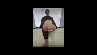 CJ Walker - Make your queem proud-3