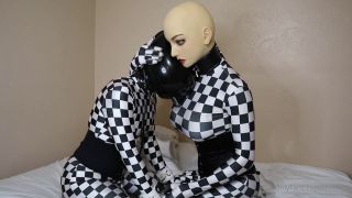 [GetFreeDays.com] I wrap my little subs head up in rubber and inflate the hood ai porn latex-6