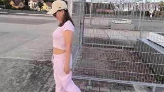 Sportslut Sandy4Love Fulfills Fan Fantasies in MDH Amateur H-6