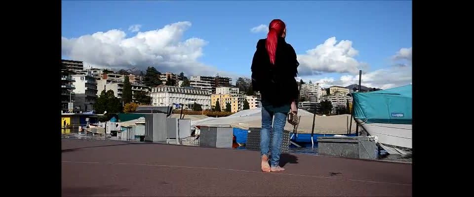 Porn online Dirty soles – Barefoot Urban Girls – RED-X: barefoot autumn in Lugano