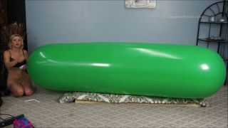 Custom Fetish - Amber s HUGE Airship Experience - Fetish-7