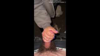 MrsLatex69,OnlyMrsLatex - Schwanzgeile Schlampe bläst und wichst ihn outdoor-5