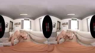 Florane Russell - Happy Ending -  (FullHD 2021)-1