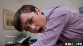 Video My Small Secretary: Jade Valentine 2160p UltraHD/4K-4