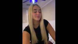 Blowjob Milan Cheek, Milan Vixen - Milan Cheek Bendy Baddie Does The Splits On His Dick-4