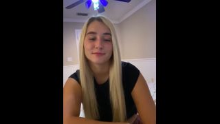 Blowjob Milan Cheek, Milan Vixen - Milan Cheek Bendy Baddie Does The Splits On His Dick-6