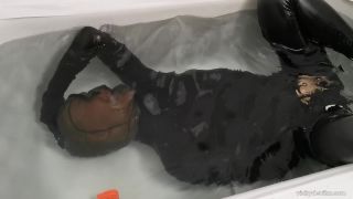 Underwater Rebreather Hood Part 2 - VickyDevika Quick Vie...-3