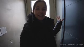 Anal porn Hermione Potter Hermione Potter Ends Her Day Giving A Blowjob To Her Friend POV-3