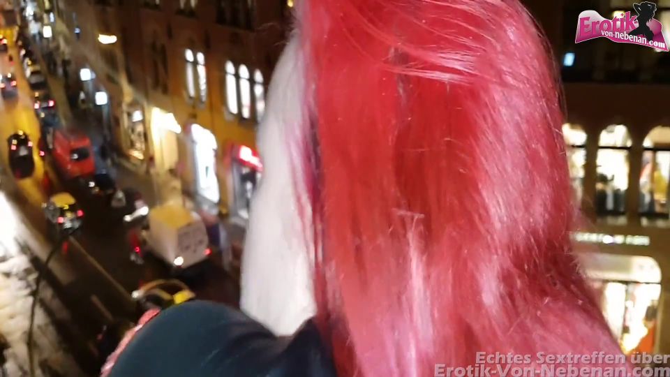 Rothaarige Mit Dickem Arsch Gefickt Von Hinten Am Fenster In Berlin.