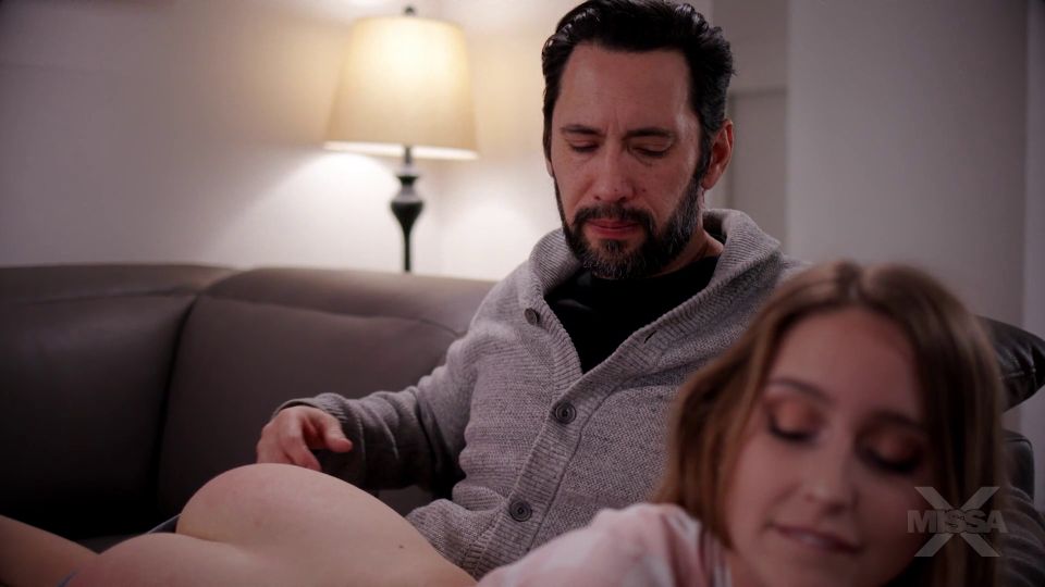 Sexting Daddy [Laney Grey, Tommy Pistol] 2021 IN 1080P.