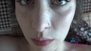 [ATKGirlfriends] Daydream Daisy Wax Museum 2 [12.17.25] [1080p]-9