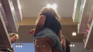 Incredibly bubbly ass of a teen girl Teen!-3