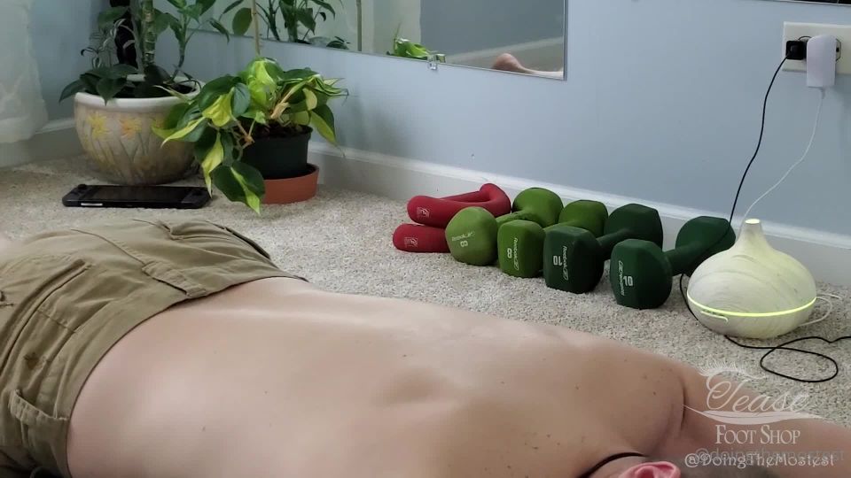 doingthemostest 01-06-2020 Foot massage or back massage Foot!