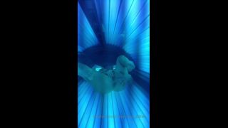 QUINNxCAPRI - freequinnxcapri () Quinnxcapri - tanning bed 20-01-2019-3