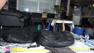 Elise - 20.12.2021 Fucking Miley with a Strap-On Video Se...-3