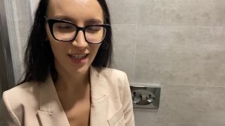 The Boss Fucked A Lustful Secretary In The Toilet 720p-1