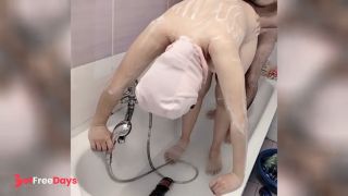 Amateur couple takes bath, hairy pussy wife, big ass, big tits. Amateur mom doing yoga naked, hairy-3