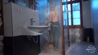 Mistress susi - latex worship in the shower-8