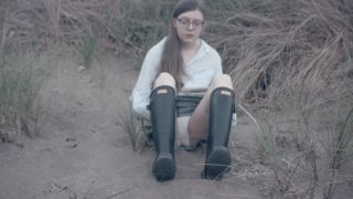 Pt 2FFeZine - Driftwood And Wellies Cinematic-1