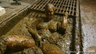 Wicked Betty In The Manure Channel - Slurry bath, Masturbate (HD)-9