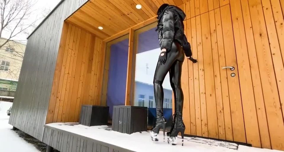 MylatexbabyKs Snow & Shopping Fun In Leggings