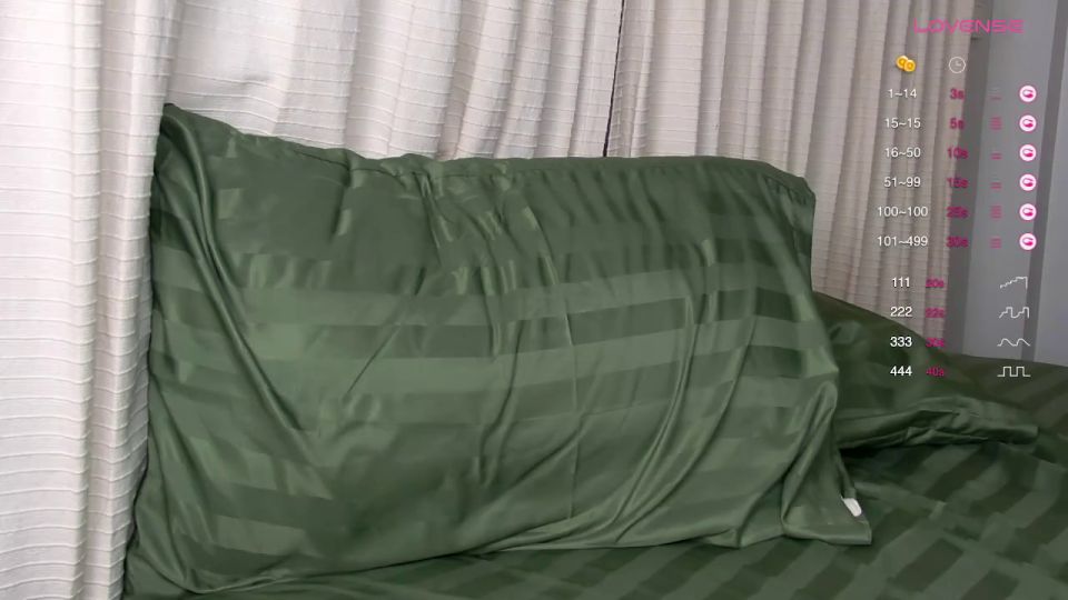 Watch Webcam Shows with Sapphirealice 86 Live Now