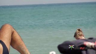 Hi!...here is some video of my last vacations in a nude plage-7