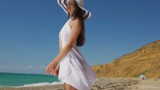 Met Art 25 09 21 Sirena Milano Sunbreeze XXX 1080p MP4 - WRB - Xxx-1