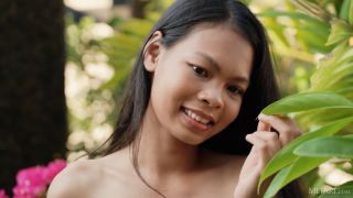 [MetArt] Po Morning Glow [10.05.25] [1080p]-2