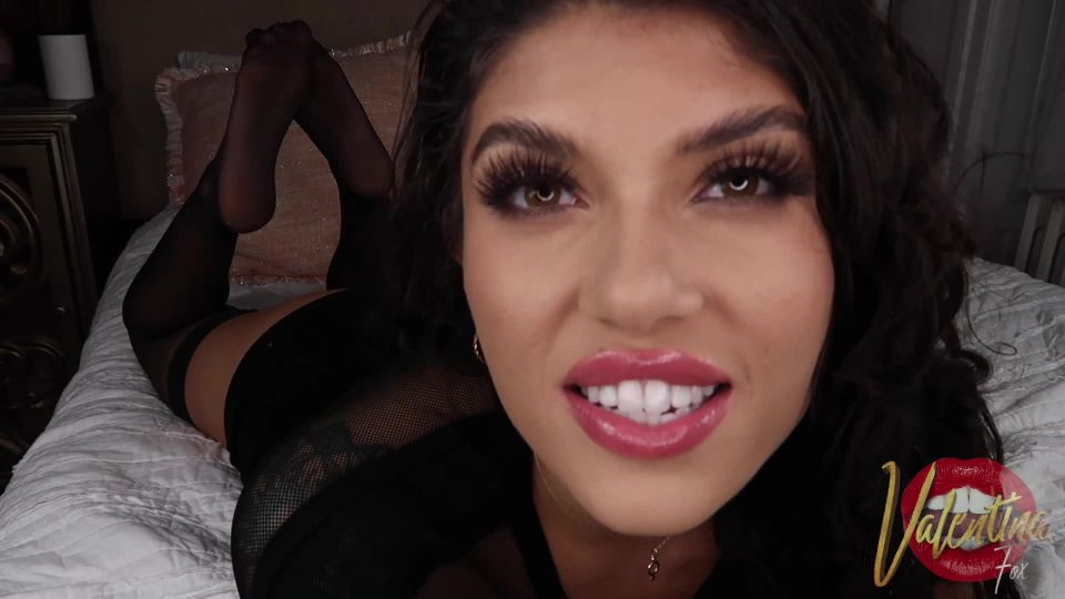 Breaking my stockings bitch Download New Porn Video Fast ...