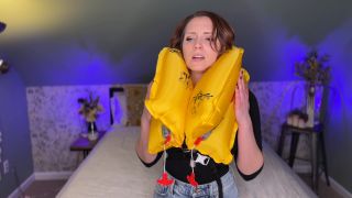 free video 40 jynx maze femdom femdom porn | SneezeGoddess – Entertaining Your Life Vest Fetish | femdom pov-7