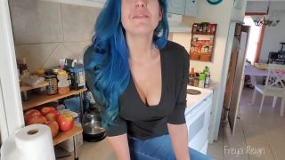 Freya Reign You Really Want The Pie (Femdom porn)-6