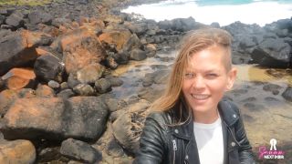 Sammm Next Door - Fuck me by the Ocean in Hawaii - Public Sex Amateur Couple [720p] - Teen-2
