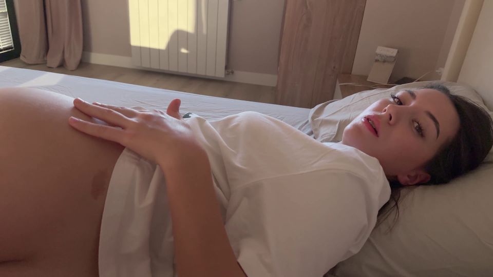 Sugary Kitty - Step Sis Share Bed Arousing Me And i Fuck Her But Didnt Get My Dick Out In Time Cum Inside Pussy