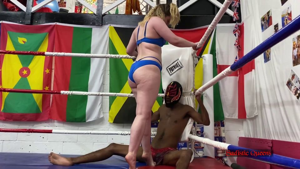 Sadistic Queens Squishysax Venom Ready To Burst Femdom (Femdom porn)