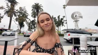 Chloe Carter Fucks In Public (Amateur porn) Khloe Kingsley-2