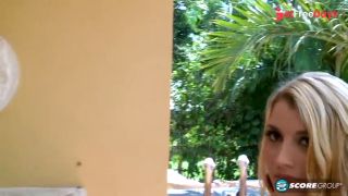 Bikini Bust-Out - Melissa Manning-0