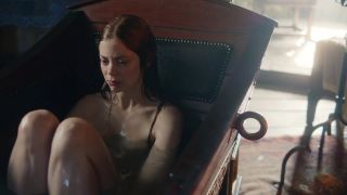 Charlotte Hope - The Spanish Princess s01e01 (2019) HD 1080p - (Celebrity porn)-6