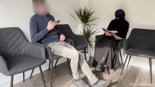 Video Public Dick Flash In a Hospital Waiting Room Gorgeous Muslim ...-3