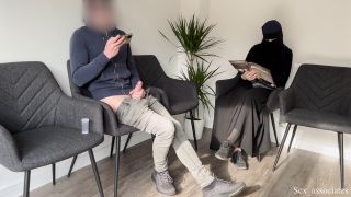 Video Public Dick Flash In a Hospital Waiting Room Gorgeous Muslim ...-4