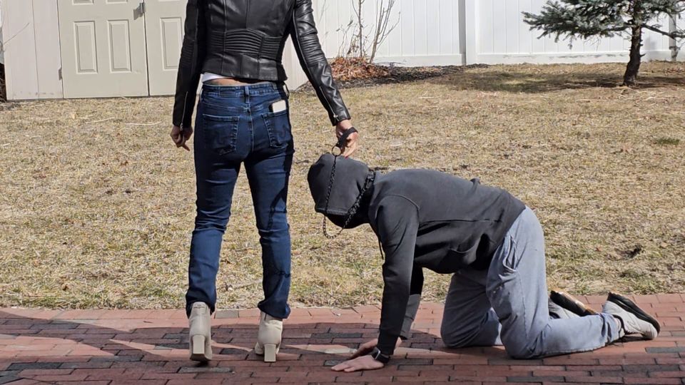 [K2S.CLUB] Ballbusting Bianca - Dominabianca - Ballbustingbianca Humiliating Outdoor Fan Meet - FullHD 1080P