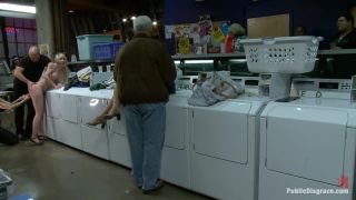 online adult video 24 Missy Woods Goes to the Laundromat on voyeur top anal pornstars-2