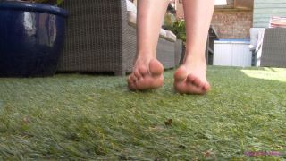 free porn video 12 cruel fetish Dirty Bare Feet, dirty feet on femdom porn-5
