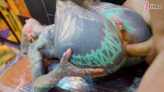 Anuskatzz - Tattoo Customer Gets More Than Ink with Anuskatzz - Anal-7