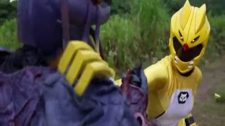 [WarAnLov.com] MSZ-12 Blame a Super Heroine With Special Attack: Beast Ranger -Beast Yellow (FHD ver.)-010-1