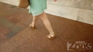  Voyeur upskirt – Upskirt with a girl in a wide blue sarafan (AVI, FullHD, 1920×1080) | voyeur | voyeur -7