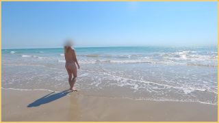 WifeyDoesExhibitionist Wife Beach Voyeur 4k Fully Nude Wifey Does - ➡️OF @wifeydoespremium-7